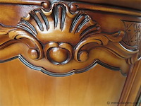 Eetkamer met dressoir, vitrinekast, tafel en 6 stoelen - afbeelding 20 van  27