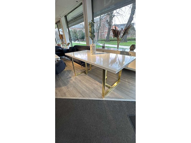 Eetkamer rain - afbeelding 1 van  6