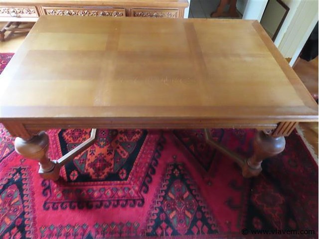 Eetkamer, twee kasten, tafel en 6 stoelen - afbeelding 9 van  15