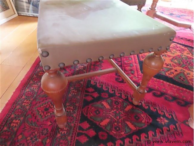 Eetkamer, twee kasten, tafel en 6 stoelen - afbeelding 11 van  15
