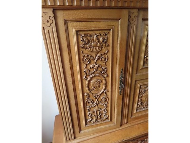 Eetkamer, twee kasten, tafel en 6 stoelen - afbeelding 14 van  15
