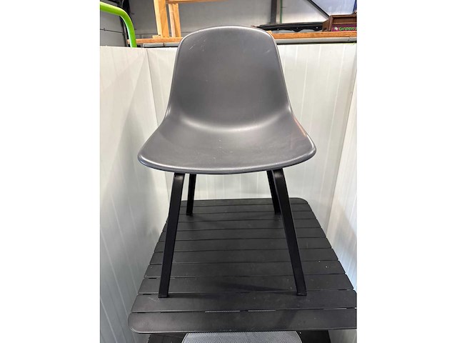 Eetkamerstoel, tafel en poef - afbeelding 2 van  6