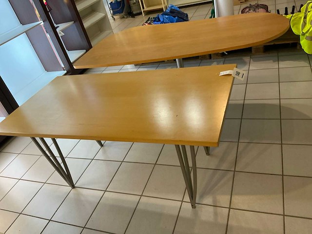 Eetkamertafel (2x) - afbeelding 2 van  3