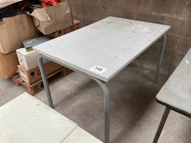 Eetkamertafel (2x) - afbeelding 1 van  3