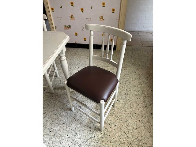 Eetkamertafel + 4 stoelen - afbeelding 3 van  3