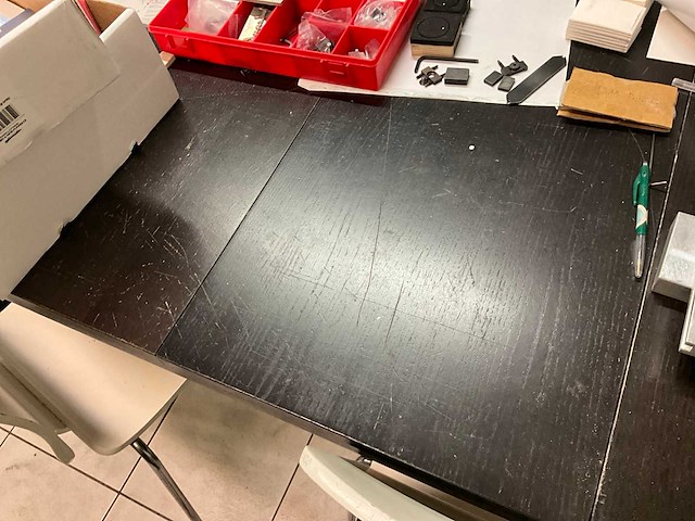 Eetkamertafel en bijzetstoelen (2x) - afbeelding 12 van  12