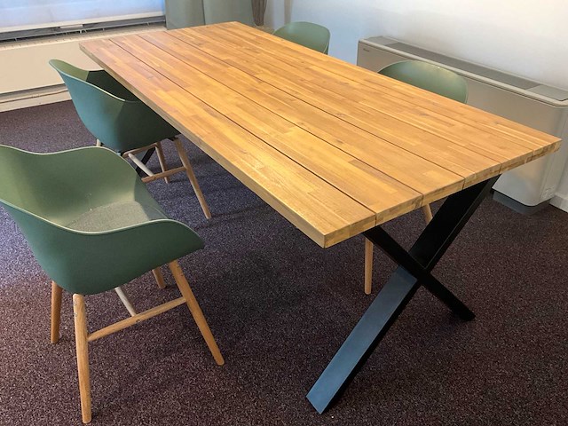 Eetkamertafel en stoelen - afbeelding 2 van  8
