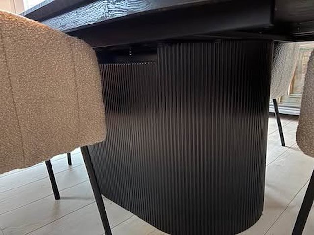 Eetkamertafel met 4 stoelen - afbeelding 2 van  5