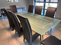 Eetkamertafel met 8 stoelen - afbeelding 1 van  1