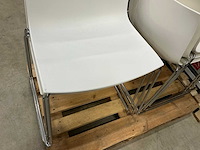 Eetkamertafel met design stoelen - afbeelding 8 van  9