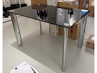 Eetkamertafel met glazen blad - afbeelding 1 van  2