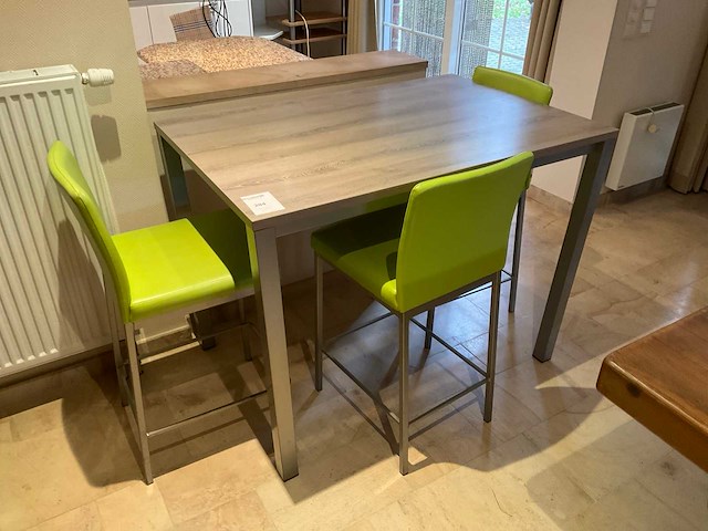 Eetkamertafel met stoelen - afbeelding 1 van  2