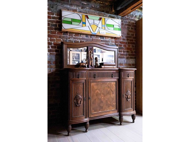 Eetplaats, 1 tafel, 2 kasten - afbeelding 3 van  6