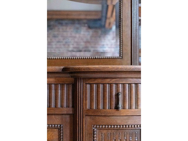 Eetplaats, 1 tafel, 2 kasten - afbeelding 5 van  6