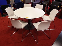 Eettafel + 6 x kunststof stoel kastel - afbeelding 1 van  6