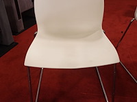 Eettafel + 6 x kunststof stoel kastel - afbeelding 2 van  6