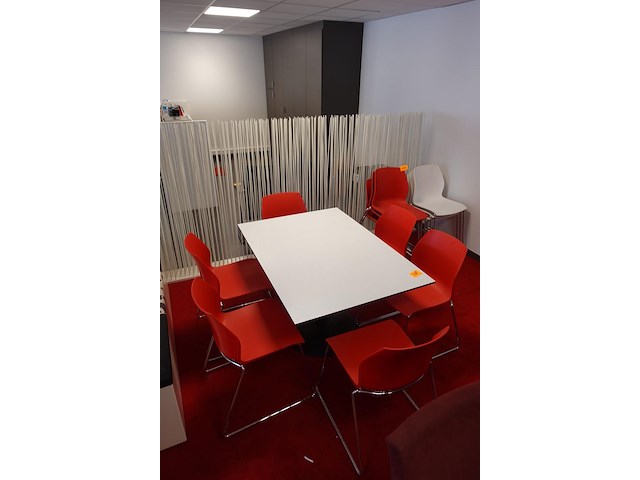 Eettafel + 6 x kunststof stoel kastel - afbeelding 3 van  6