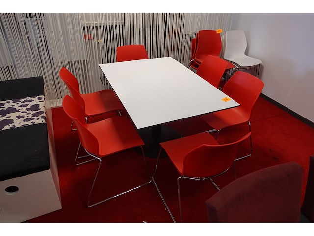 Eettafel + 6 x kunststof stoel kastel - afbeelding 4 van  6