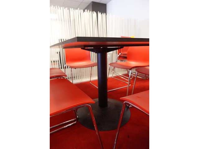 Eettafel + 6 x kunststof stoel kastel - afbeelding 5 van  6