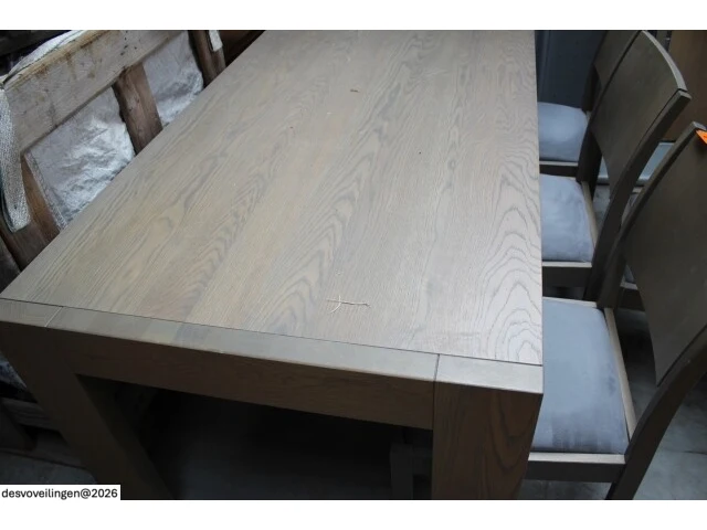 Eettafel met 4 houten stoelen - afbeelding 4 van  4