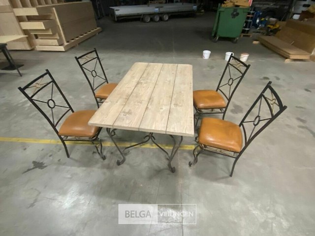 Eettafel met 4 stoelen rustiek houten tablet ijzer sier onderstel 150 x 88cm - afbeelding 1 van  4