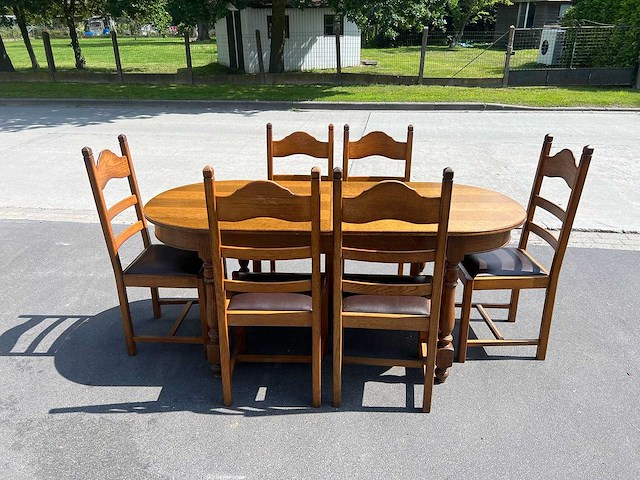 Eettafel met stoelen - afbeelding 1 van  5