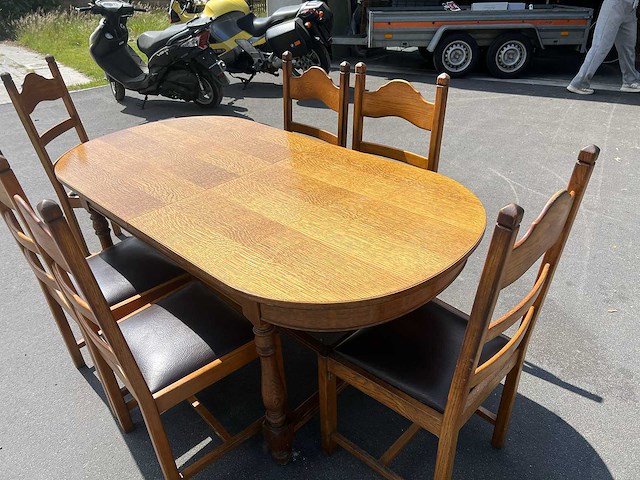 Eettafel met stoelen - afbeelding 4 van  5