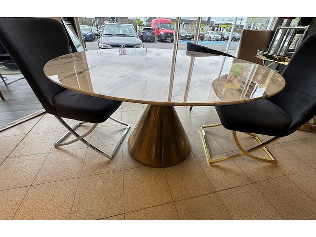 Eettafel rond 130cm - afbeelding 1 van  1