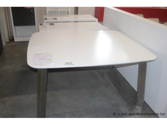Eettafel xoon 135x165cm - afbeelding 1 van  2