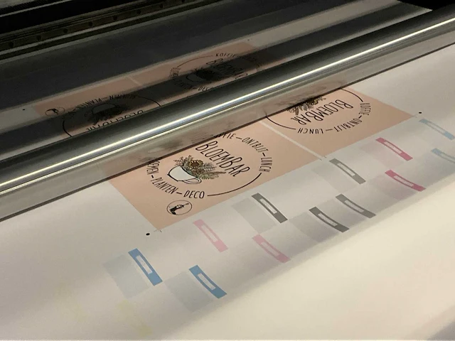 Efi vutek gs3250lx pro grootformaat hybride uv printer - afbeelding 17 van  17