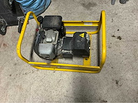 Eg2500shhpi-fi00s stroomgenerator - afbeelding 1 van  6