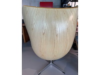 Egg chair geel kasjmier en houtfineerl (1x) - afbeelding 4 van  6