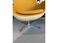 Egg chair geel kasjmier en houtfineerl (1x) - afbeelding 2 van  6
