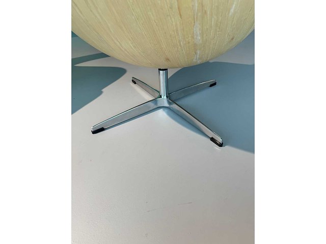 Egg chair wit kasjmier en houtfineer (1x) - afbeelding 5 van  6