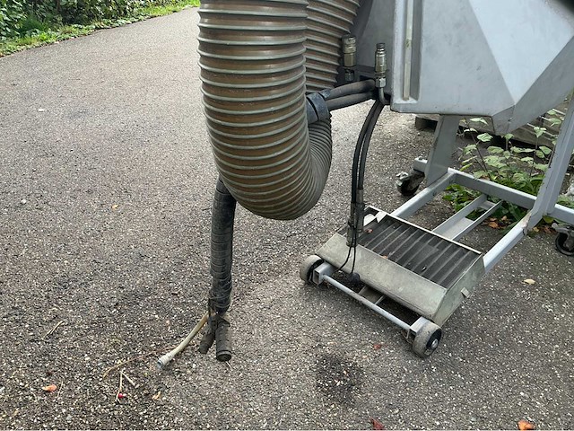 Egholm straatveegmachine met extra’s - afbeelding 27 van  39