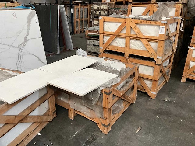 Egyptisch beige partij natuursteen tegels - afbeelding 3 van  3