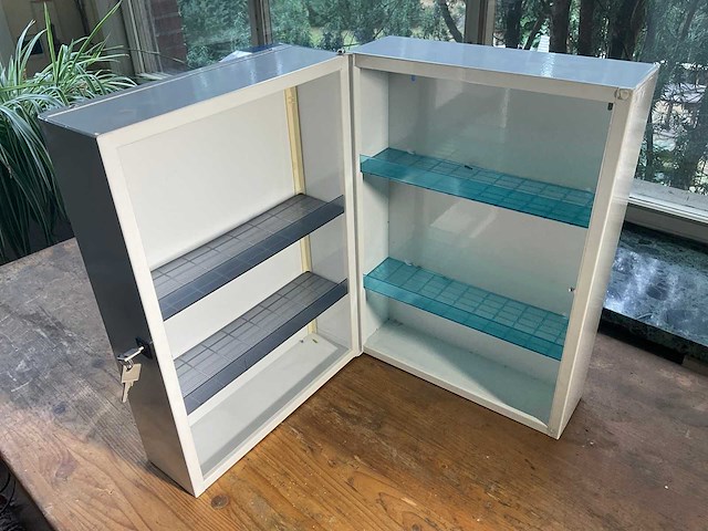 Ehbo kast - afbeelding 2 van  2