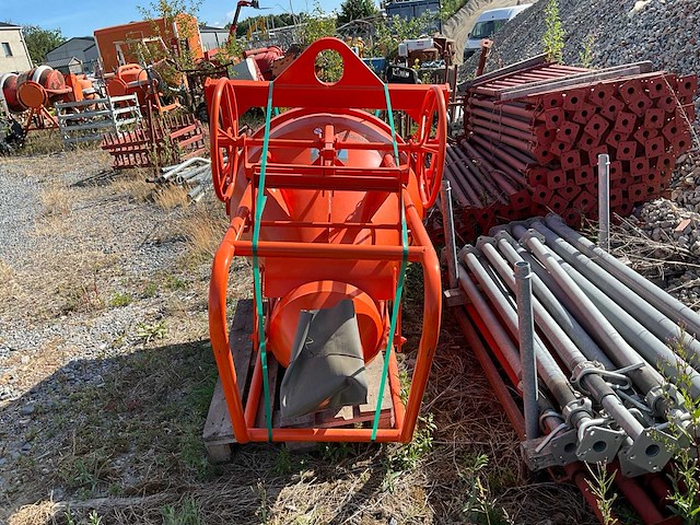 Eichinger 500l nieuwe betonnen bak - afbeelding 4 van  10