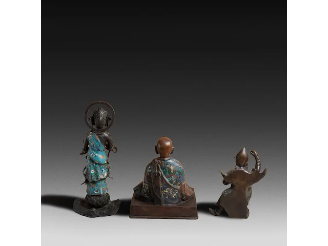 Eight japanese champlevé enameled bronzes, including figures and vases, 19th/20thc, tallest h 37,5 cm - afbeelding 4 van  8