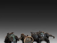Eight japanese champlevé enameled bronzes, including figures and vases, 19th/20thc, tallest h 40 cm - afbeelding 5 van  7