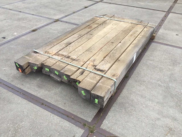 Eiken balken 2100x135x135x( 8 ) - afbeelding 1 van  7