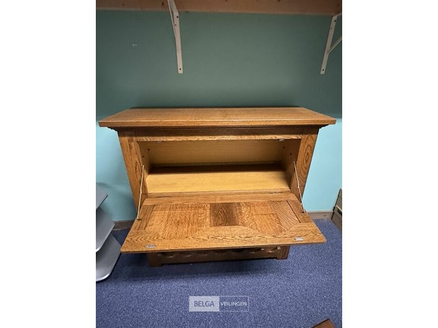 Eiken barkast met wijnrek - afbeelding 3 van  3