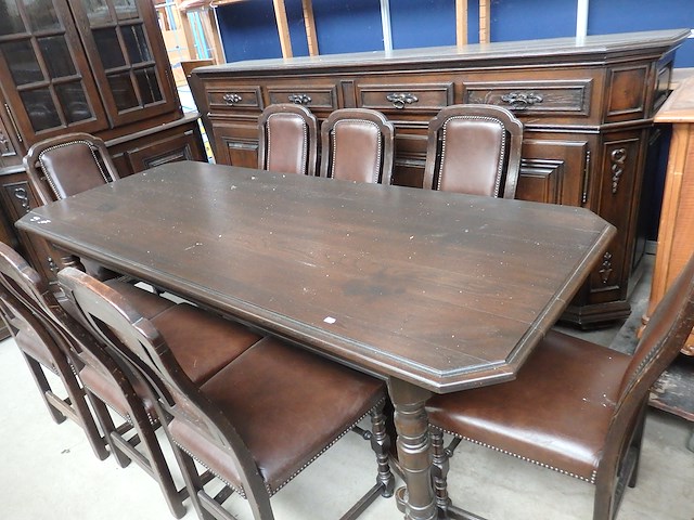 Eiken eetplaats massief t8st dres vitrine - afbeelding 1 van  5