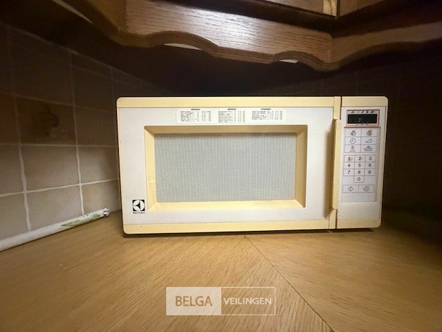 Eiken keuken + toestellen - afbeelding 9 van  10