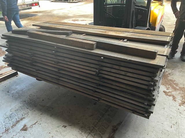 Eiken plank 29 mm (64x) - afbeelding 1 van  5