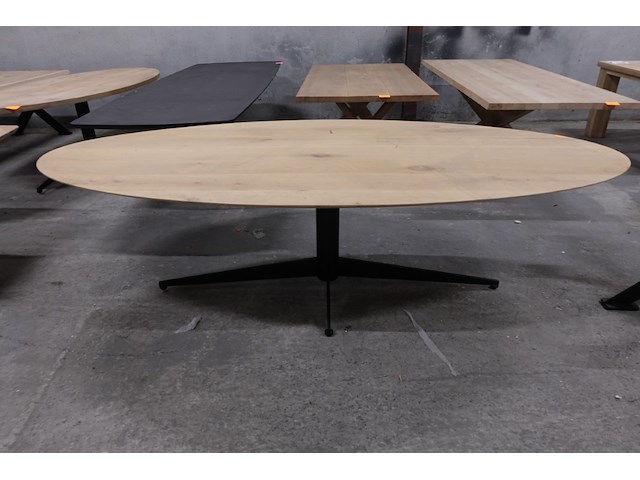 Eiken tafel - afbeelding 1 van  3