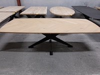 Eiken tafel - afbeelding 1 van  3