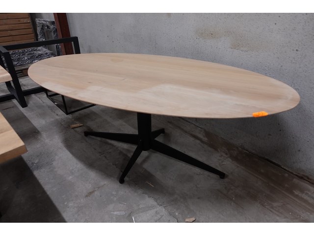 Eiken tafel - afbeelding 1 van  4