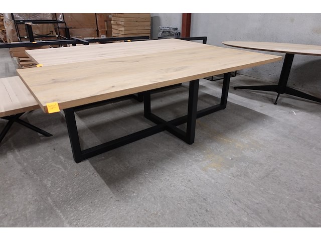 Eiken tafel - afbeelding 1 van  4