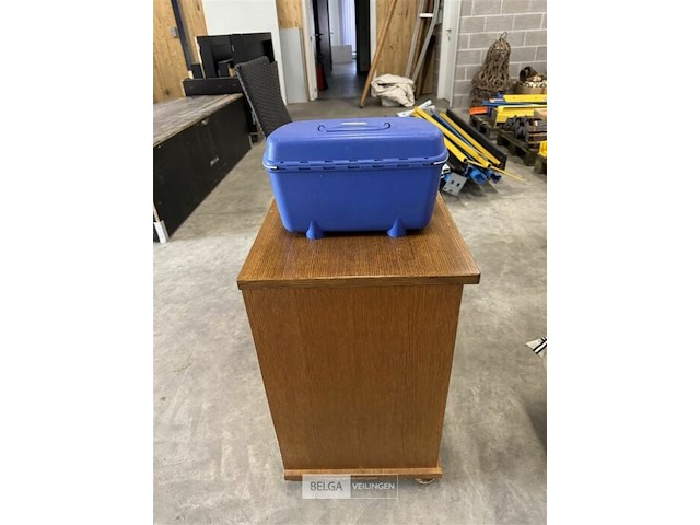 Eiken tv-kast + koffer + tuinstoel - afbeelding 6 van  6
